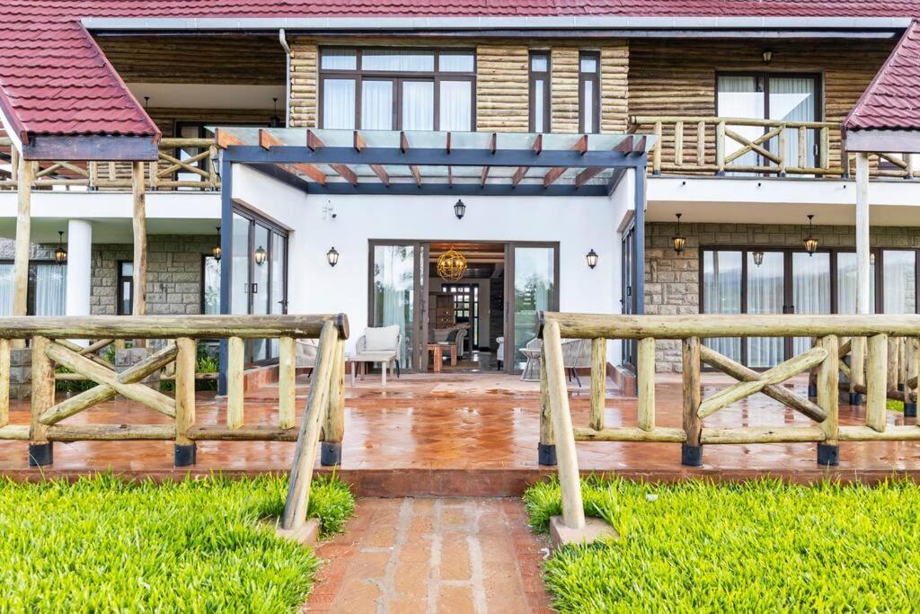 Hotel Kirimara Woodlands, Nanyuki Extérieur photo
